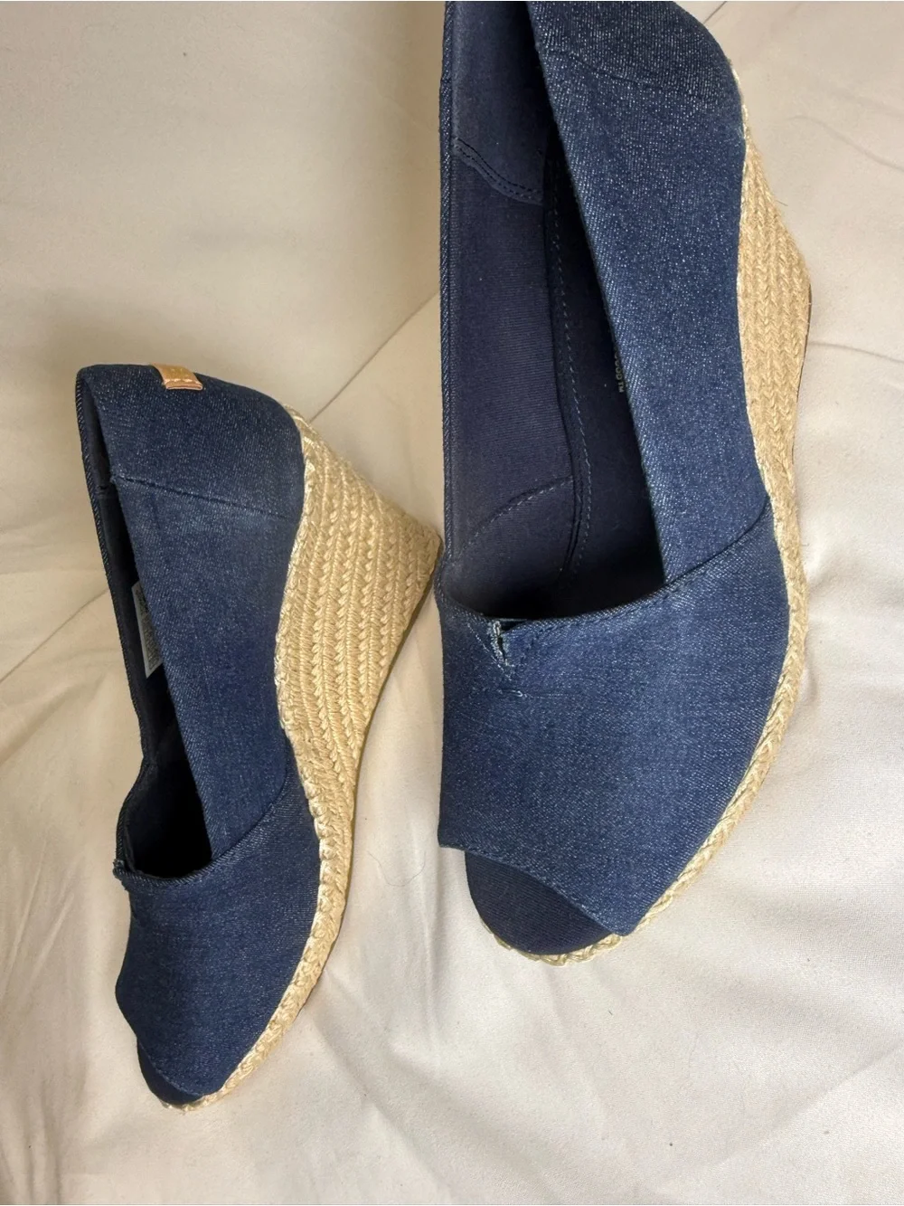 TOMS Women’s Navy Blue Open Toe Espadrille Wedge Heels Size 7.5 Denim Look